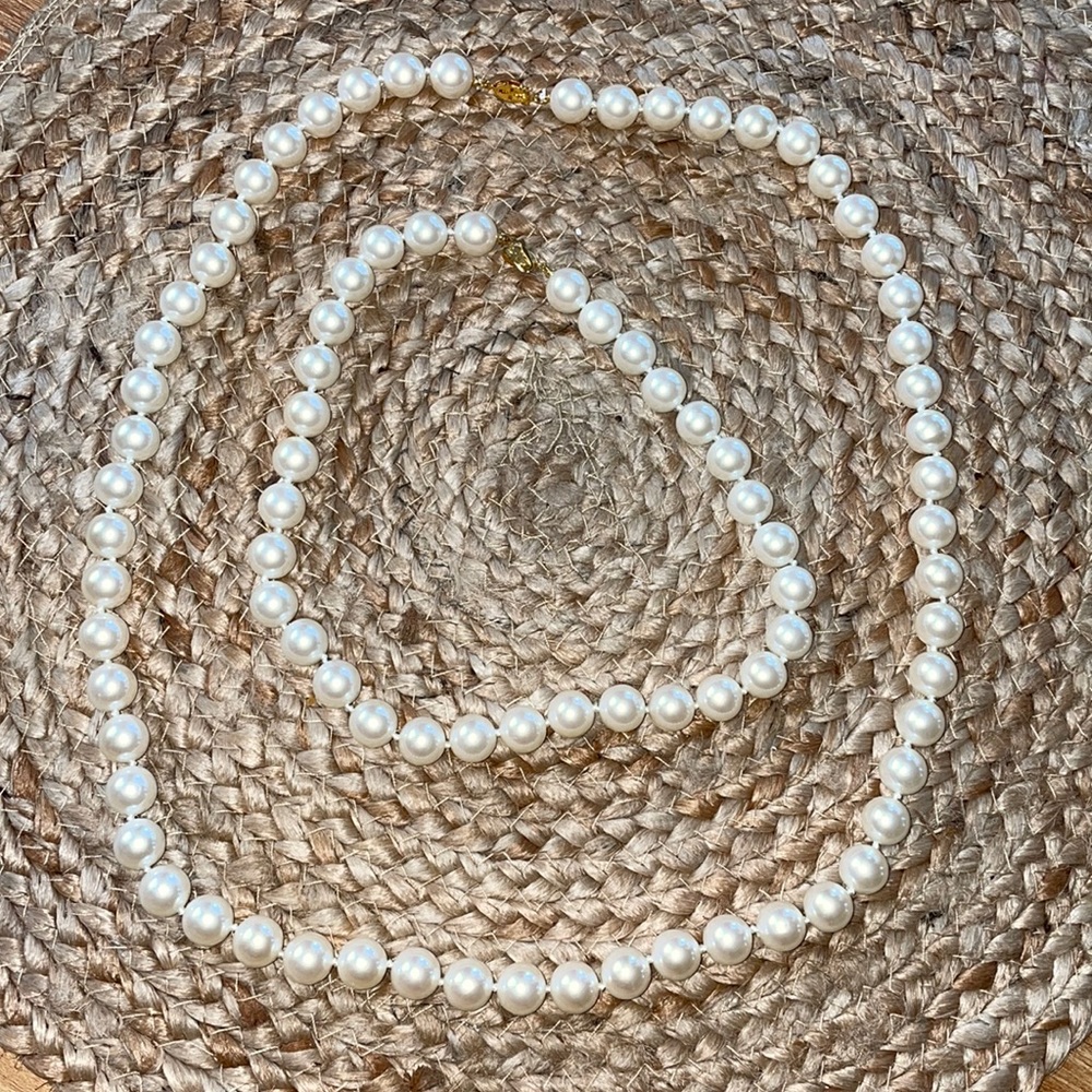Vintage Pearl necklace set.